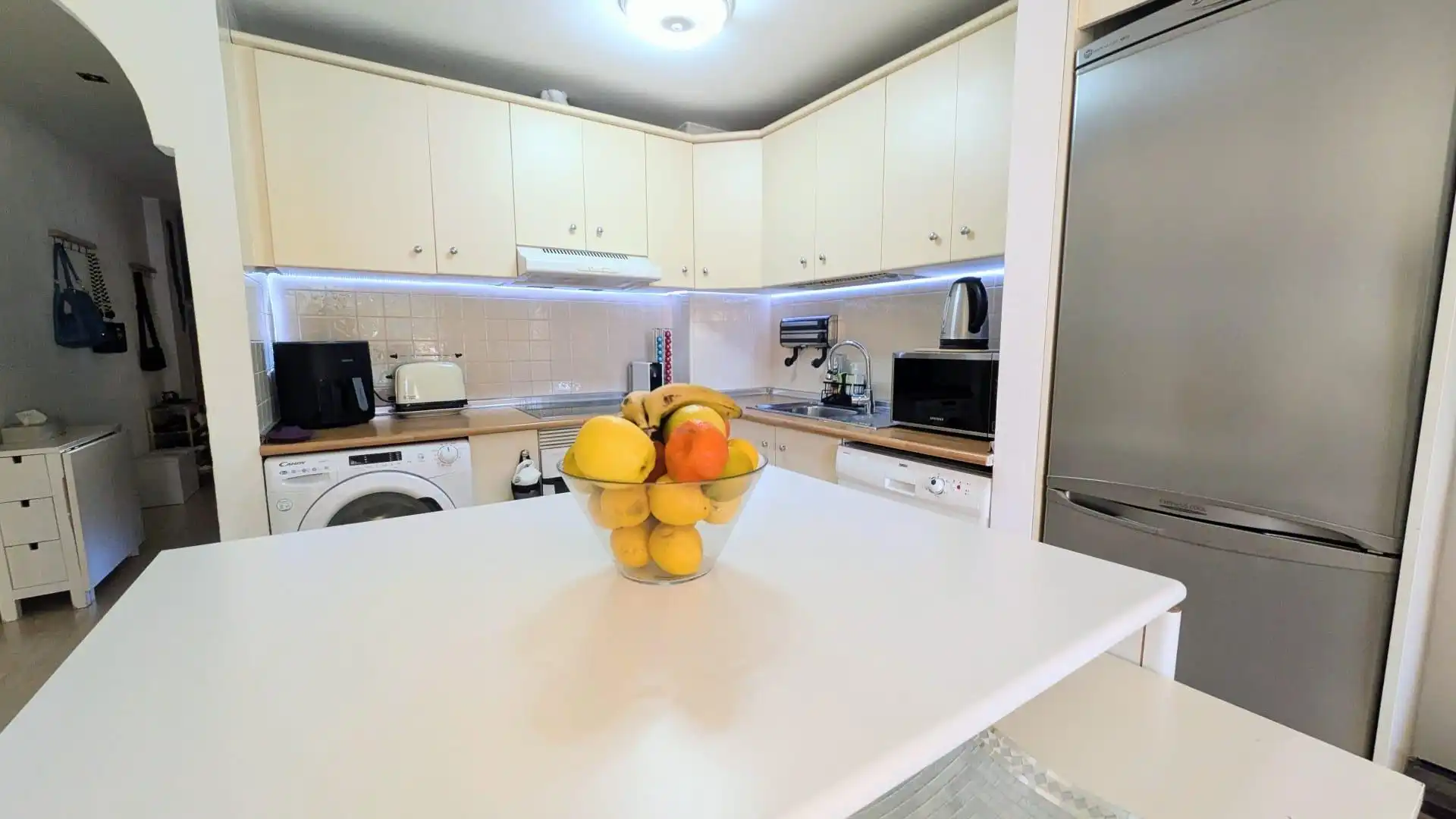 Kitchen of Flat for sale in Fuengirola  with Air Conditioner, Heating and Terrace