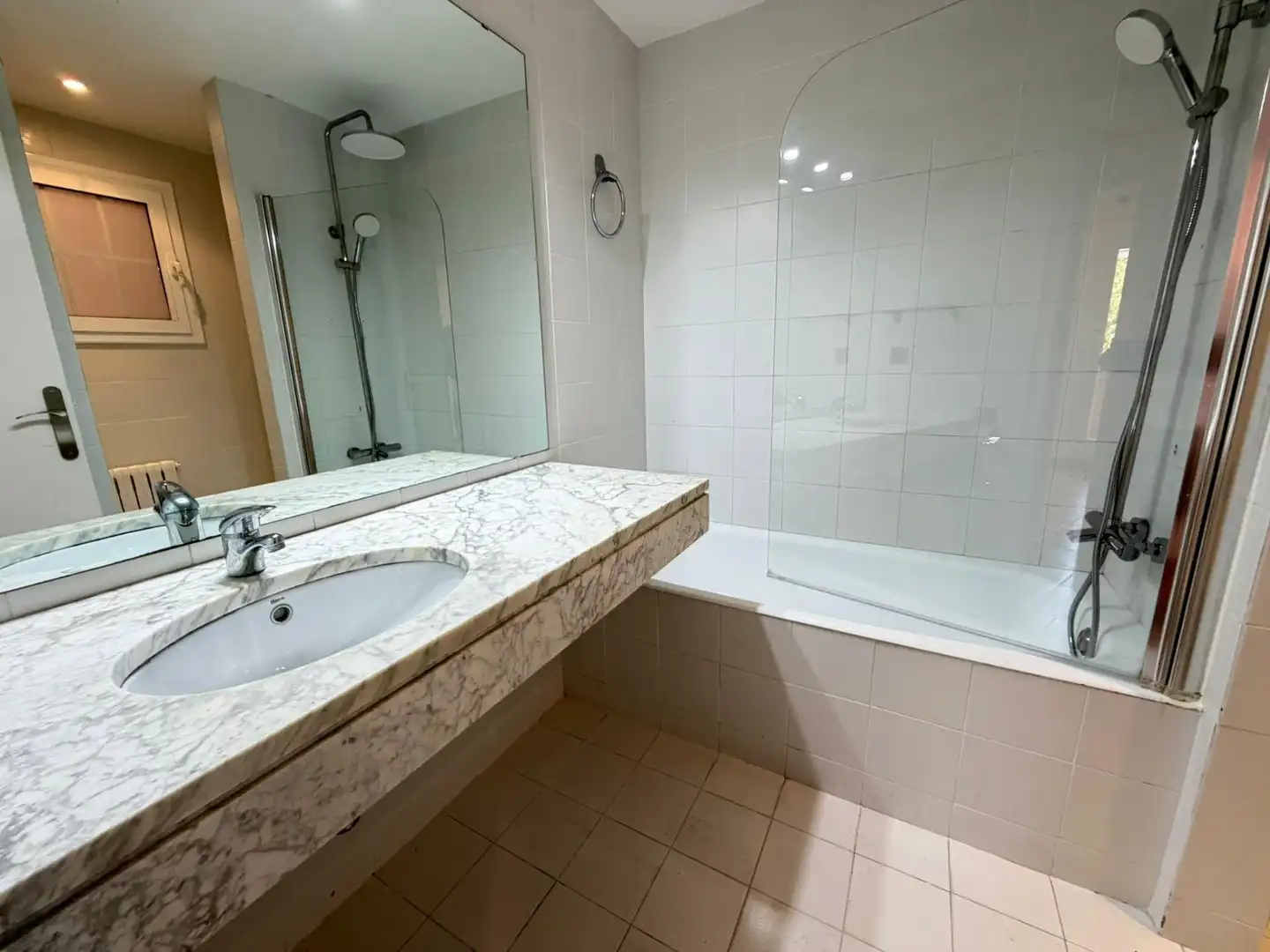 Badezimmer von Wohnung zur Miete in Sant Andreu de Llavaneres mit Heizung, Terrasse und Abstellraum