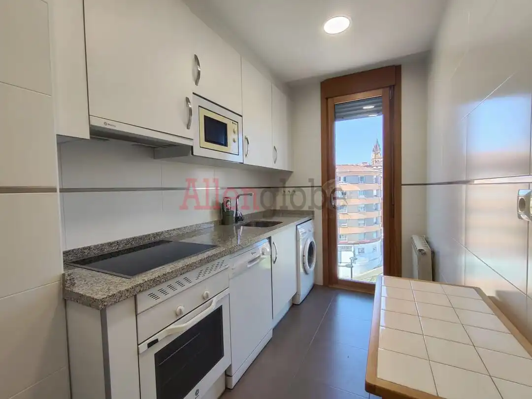 Flat with lift to rent in Ronda-Sur, imagen 2