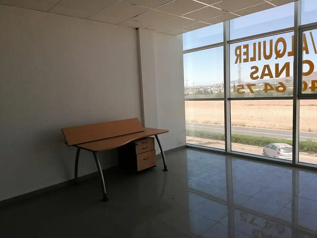 Oficina de alquiler en Los Alcázares