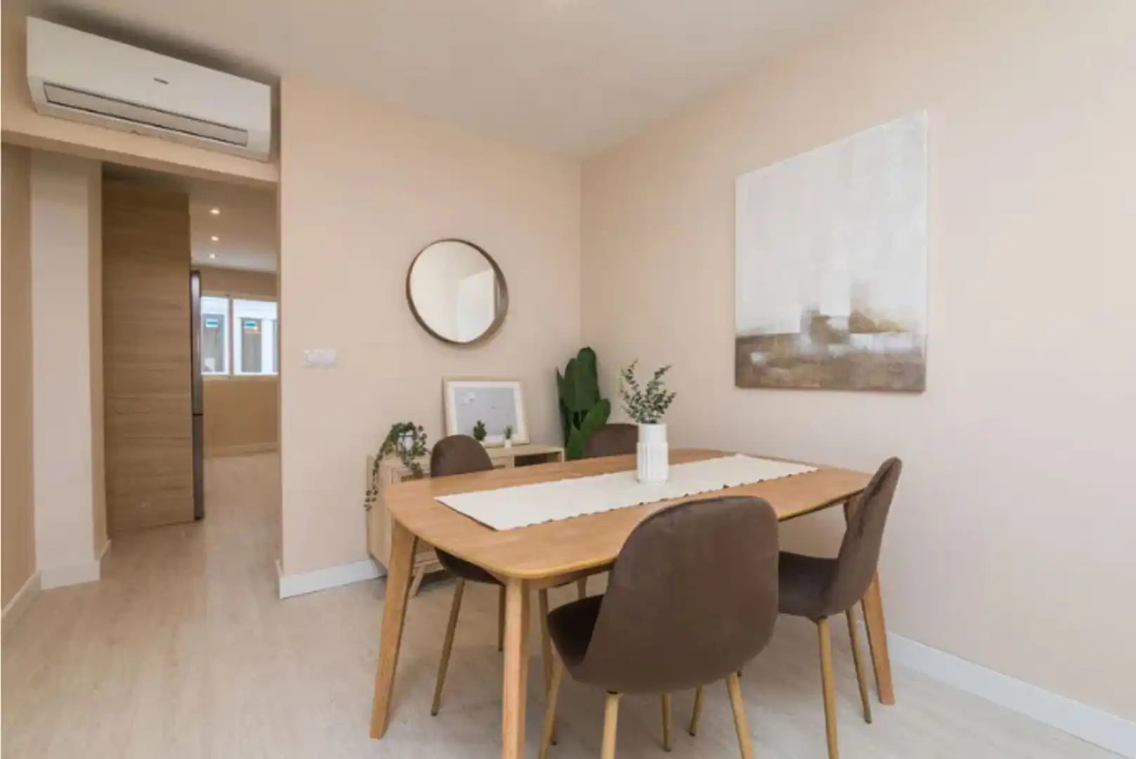 Comedor de Piso de alquiler en Elche / Elx con Aire acondicionado y Amueblado