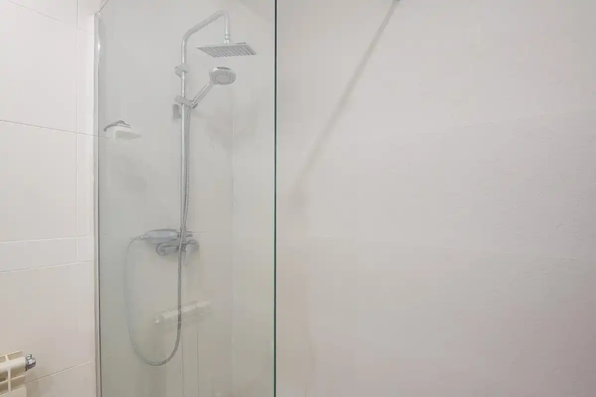 Baño de Dúplex en venta en Madrid con Calefacción, Terraza y Balcón