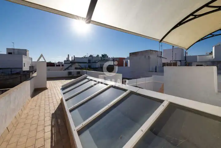 Terraza de Casa adosada en venta en El Puerto de Santa María con Calefacción y Jardín privado
