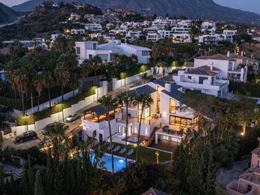 Casa con balcón en alquiler en Nueva Andalucía
