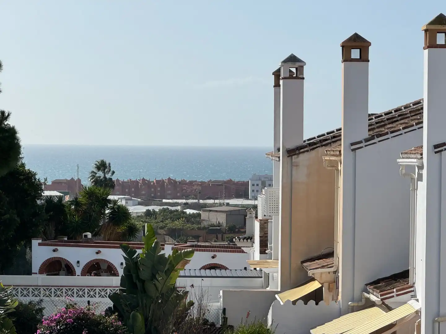 Vista exterior de Apartament en venda en Torrox amb Terrassa, Moblat i Piscina comunitària