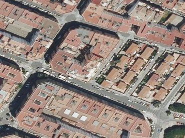 Casa en venda a CL. PONIENTE 8 3ª Planta 00013