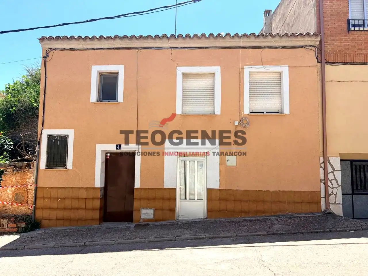 Vista exterior de Casa o xalet en venda en Santa Cruz de la Zarza amb Terrassa