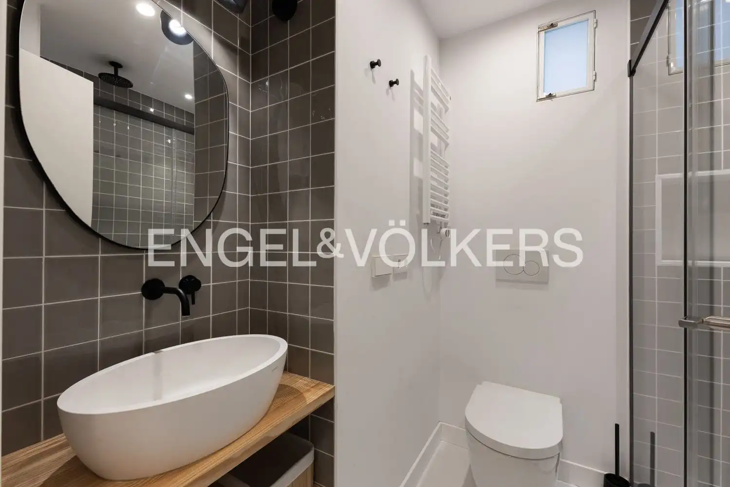 Baño de Piso de alquiler en Valencia con Aire acondicionado, Calefacción y Balcón