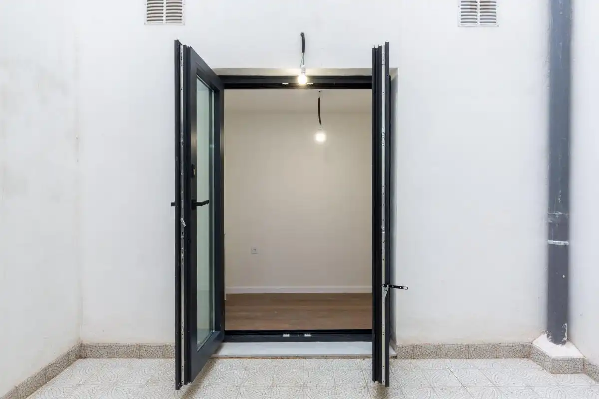 Wohnung zum Verkauf in Torrent mit Klimaanlage, Heizung und Terrasse