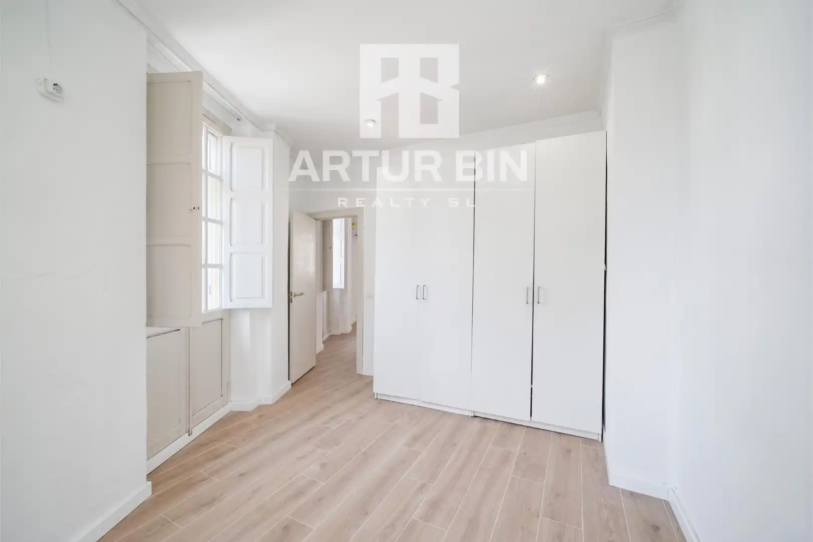 Bedroom of Flat for sale in Valencia  with Balcony