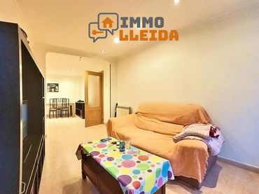 Appartamento con balcone in vendita a Calle de Barcelona 13