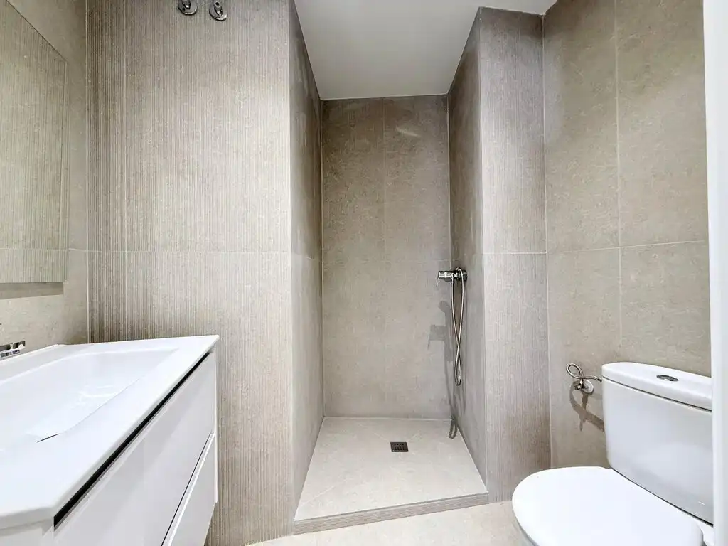 Baño de Piso en venta en Figueres con Aire acondicionado, Calefacción y Terraza