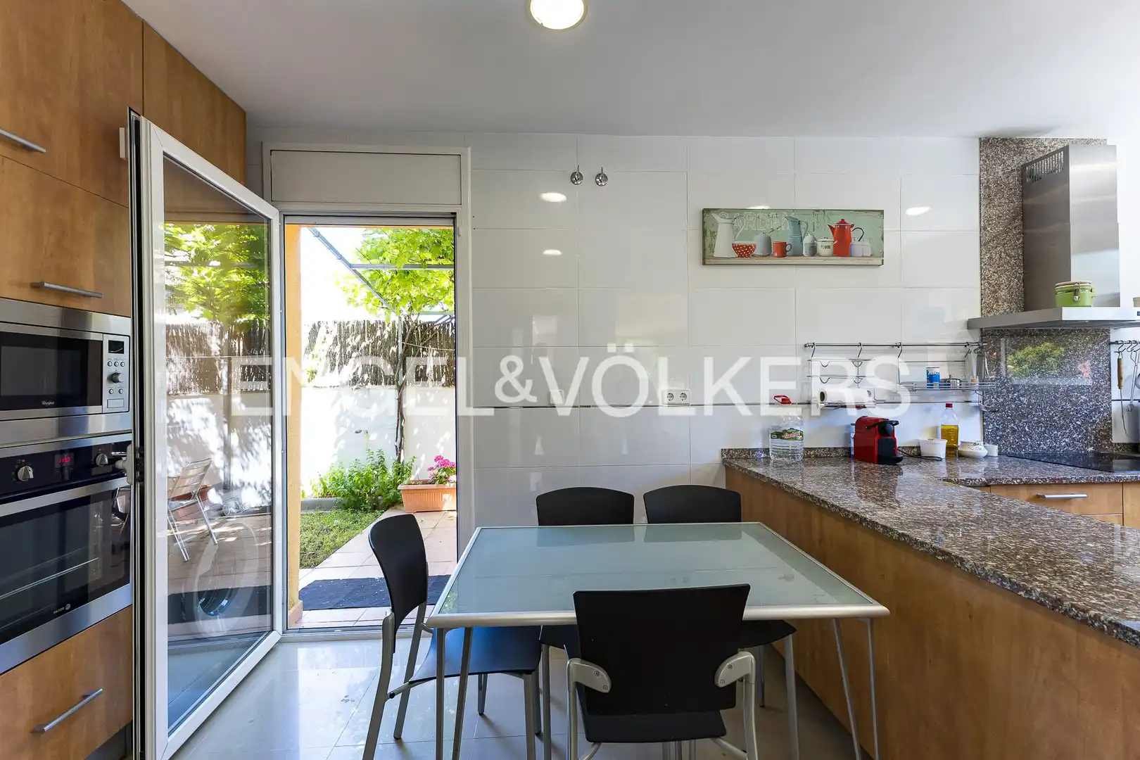 Cuina de Casa o xalet en venda en Cubelles amb Aire condicionat, Calefacció i Jardí privat