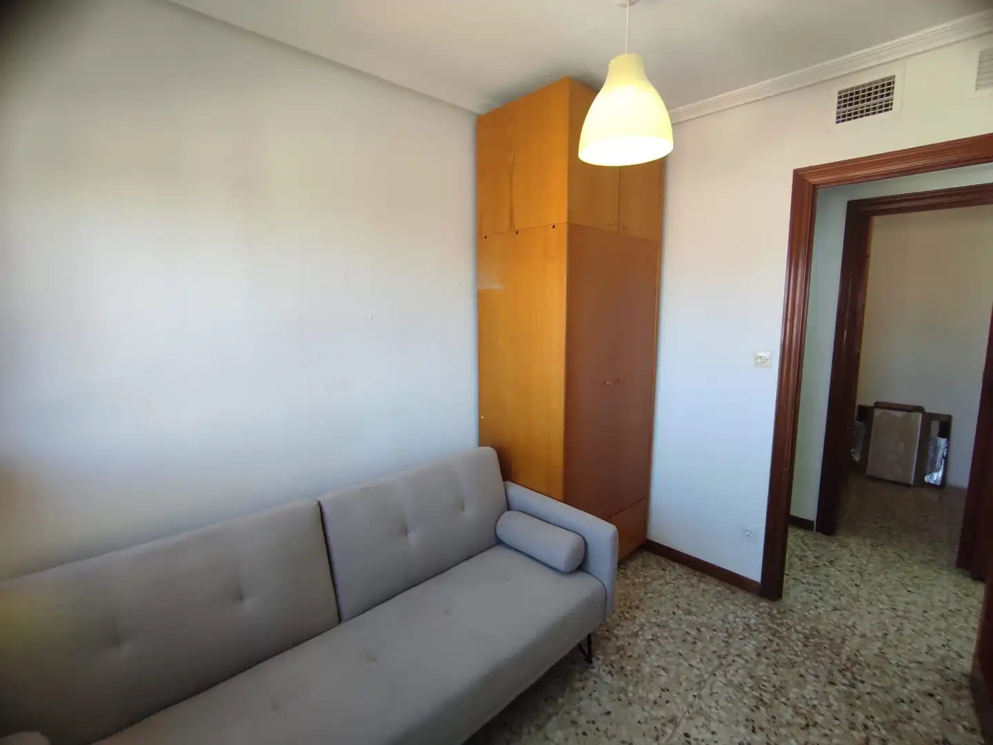 Bedroom of Flat for sale in Zaragoza  with Air Conditioner, Heating and Oven