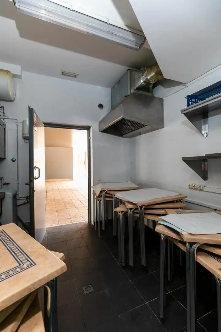 Cocina de Local en venta en Huesca con Amueblado