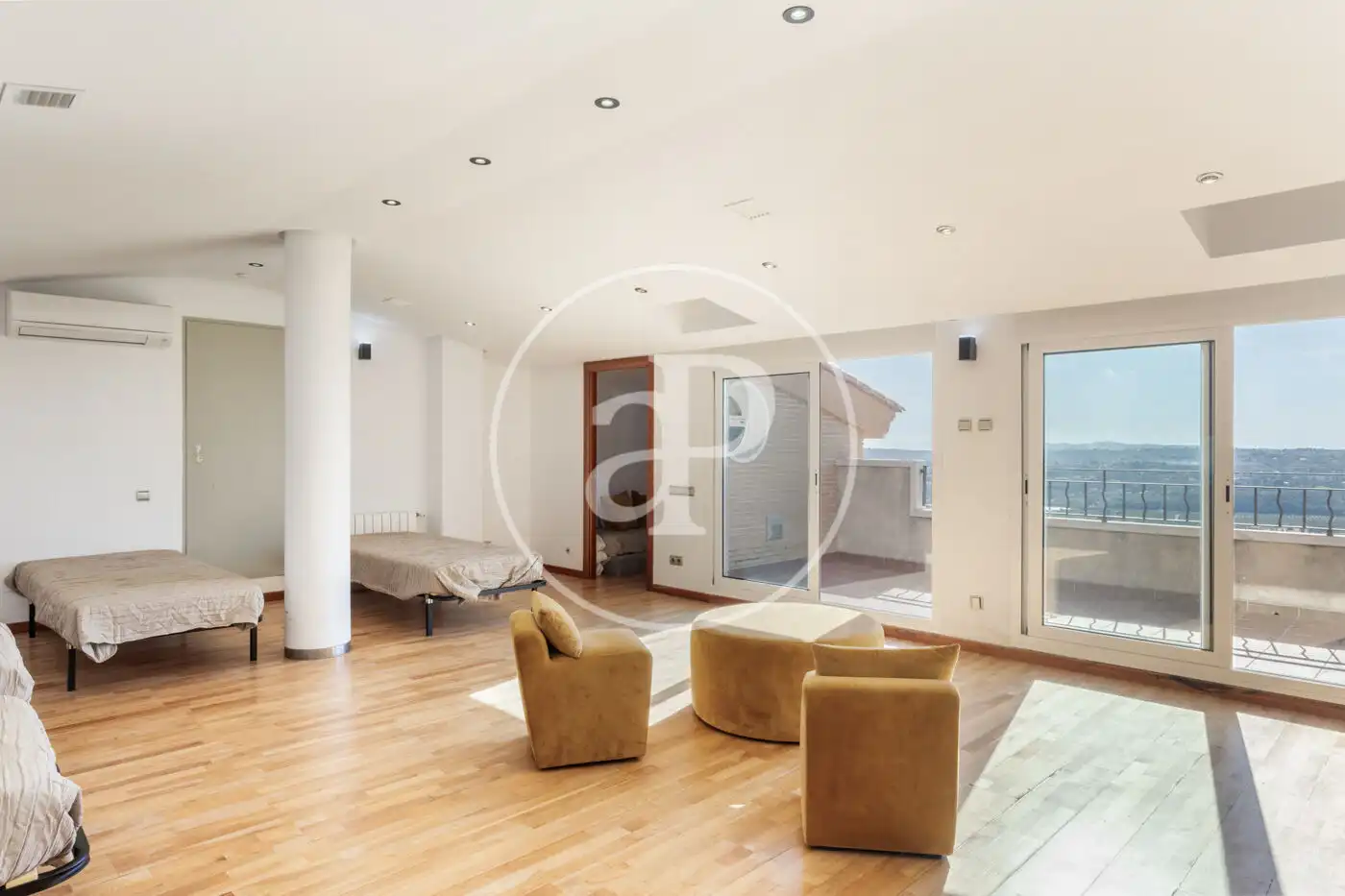 Sala de estar de Casa o chalet en venta en Torrent con Aire acondicionado, Calefacción y Jardín privado