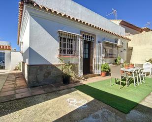 Vista exterior de Casa o xalet en venda en Tarifa amb Aire condicionat, Calefacció i Terrassa