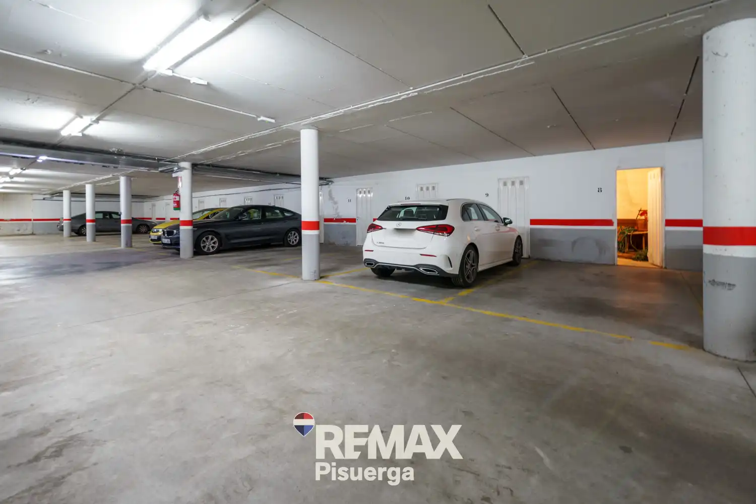 Parking de Casa o chalet en venta en Simancas con Calefacción, Terraza y Trastero
