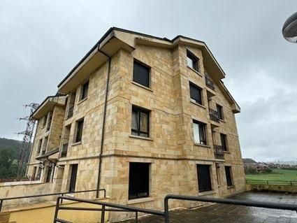 Vista exterior de Àtic en venda en Hazas de Cesto amb Jardí privat i Terrassa