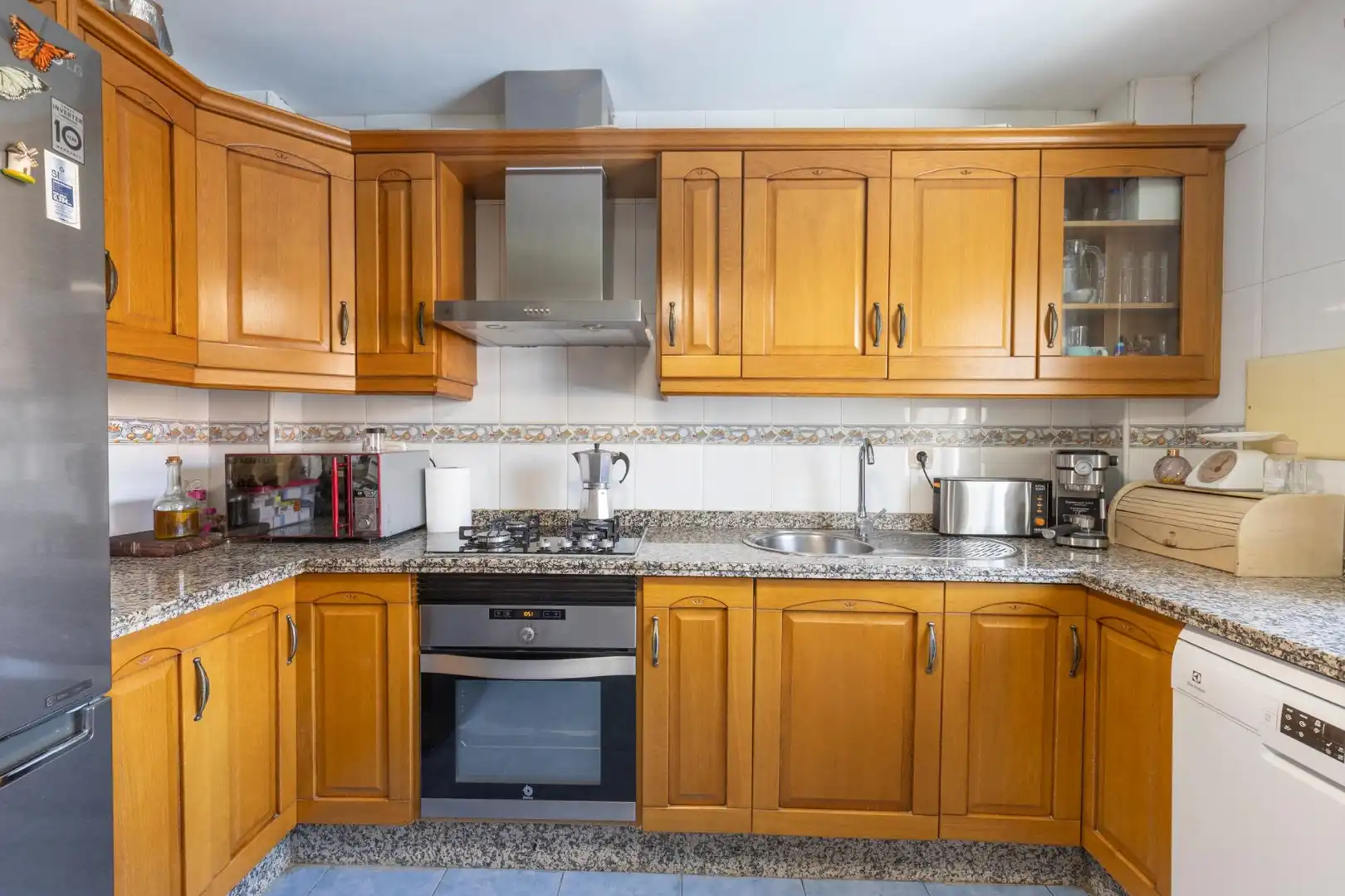 Cuina de Casa adosada en venda en Las Gabias amb Aire condicionat, Calefacció i Jardí privat