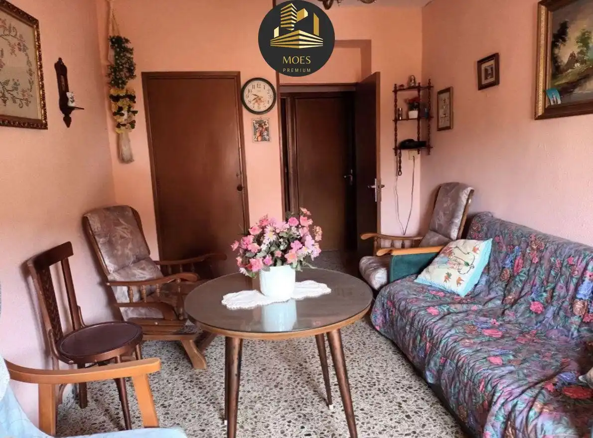Piso con terraza en venta en Martos