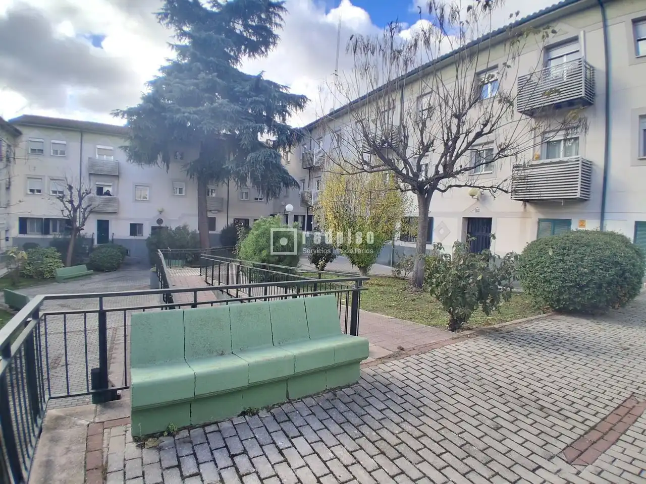 Piso en venta en FRESNEDILLAS, Fuentelarreina