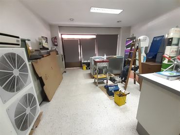 Gewerbefläche zur Miete in La Pantoja