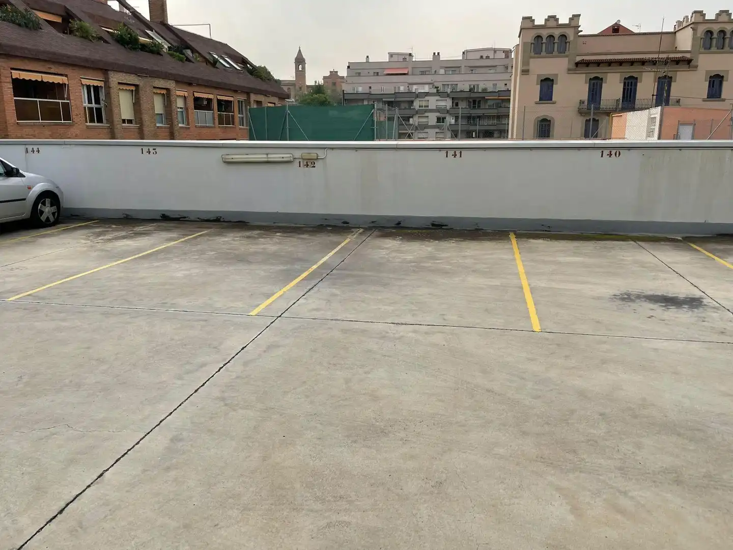 Garage zur Miete in Centre