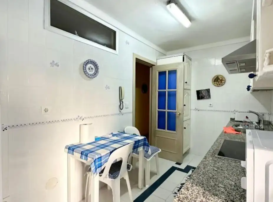 Cocina de Piso en venta en Torremolinos con Aire acondicionado, Terraza y Piscina comunitaria