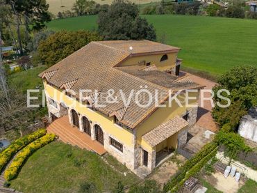 Casa amb jardí en venda a Mas Rampinyo - Montcada Nova - Carrerada
