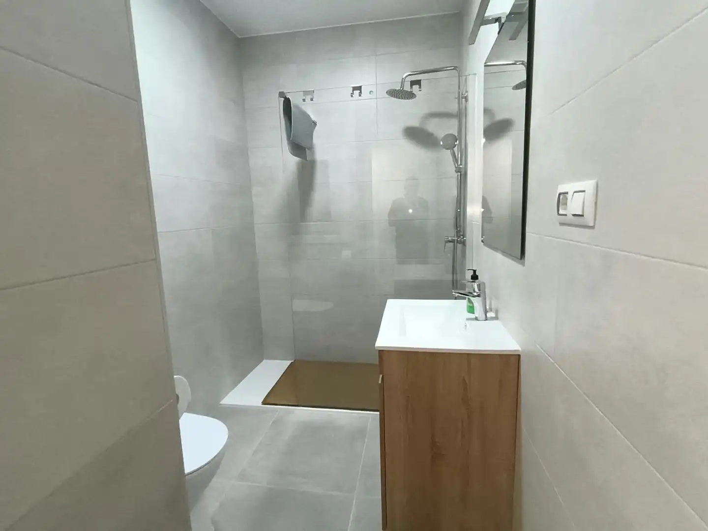 Bathroom of Flat for share in Universidad