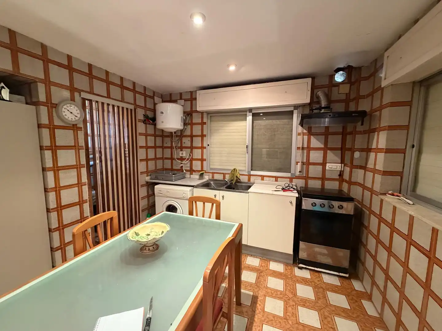 Küche von Einfamilien-Reihenhaus zum Verkauf in Olocau mit Privatgarten, Terrasse und Schwimmbad
