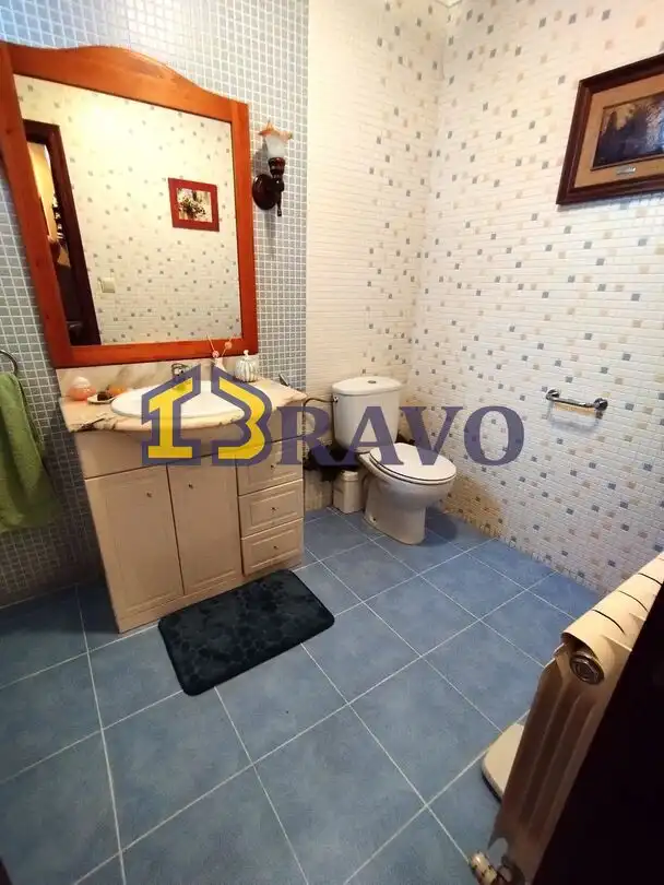 Baño de Casa adosada en venta en Medina de Pomar con Calefacción, Jardín privado y Terraza