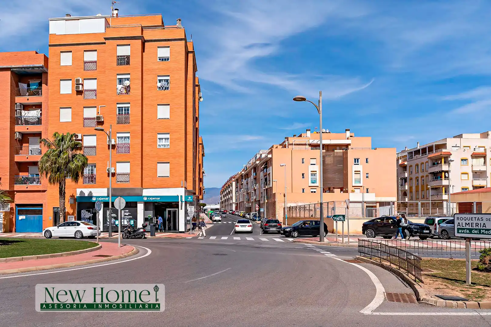 Vista exterior de Piso en venta en Roquetas de Mar con Terraza y Amueblado
