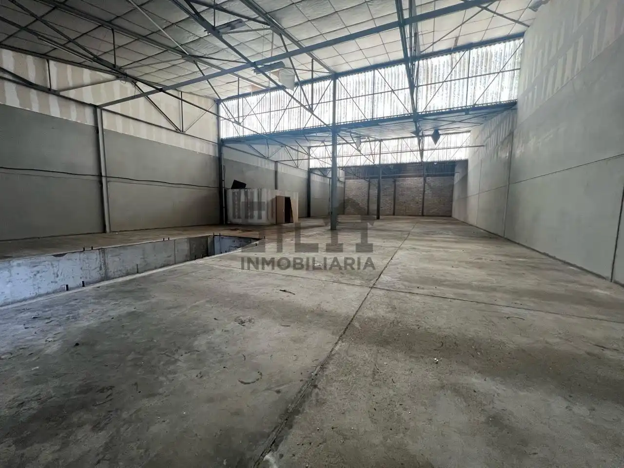 Industrial building to rent in Ventiun