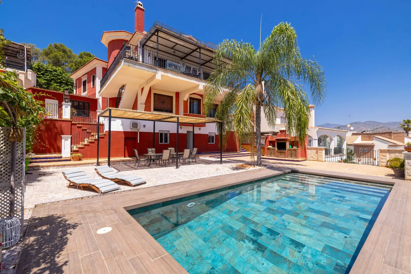 Schwimmbecken von Haus oder Chalet zum Verkauf in Málaga mit Klimaanlage, Heizung und Privatgarten