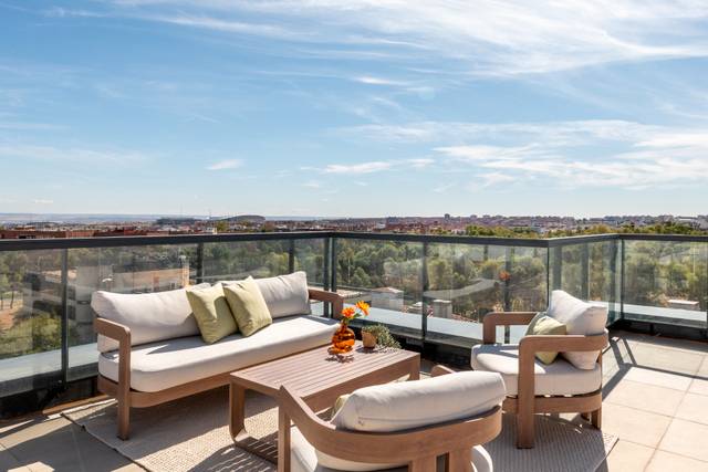 Piso en Alquiler en Calle de Juan Ignacio Luca de Tena, 28 en Salvador