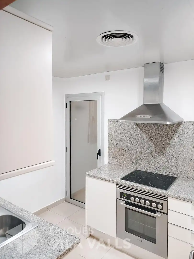 Flat with lift for sale in FOLCH I TORRAS, imagen 2