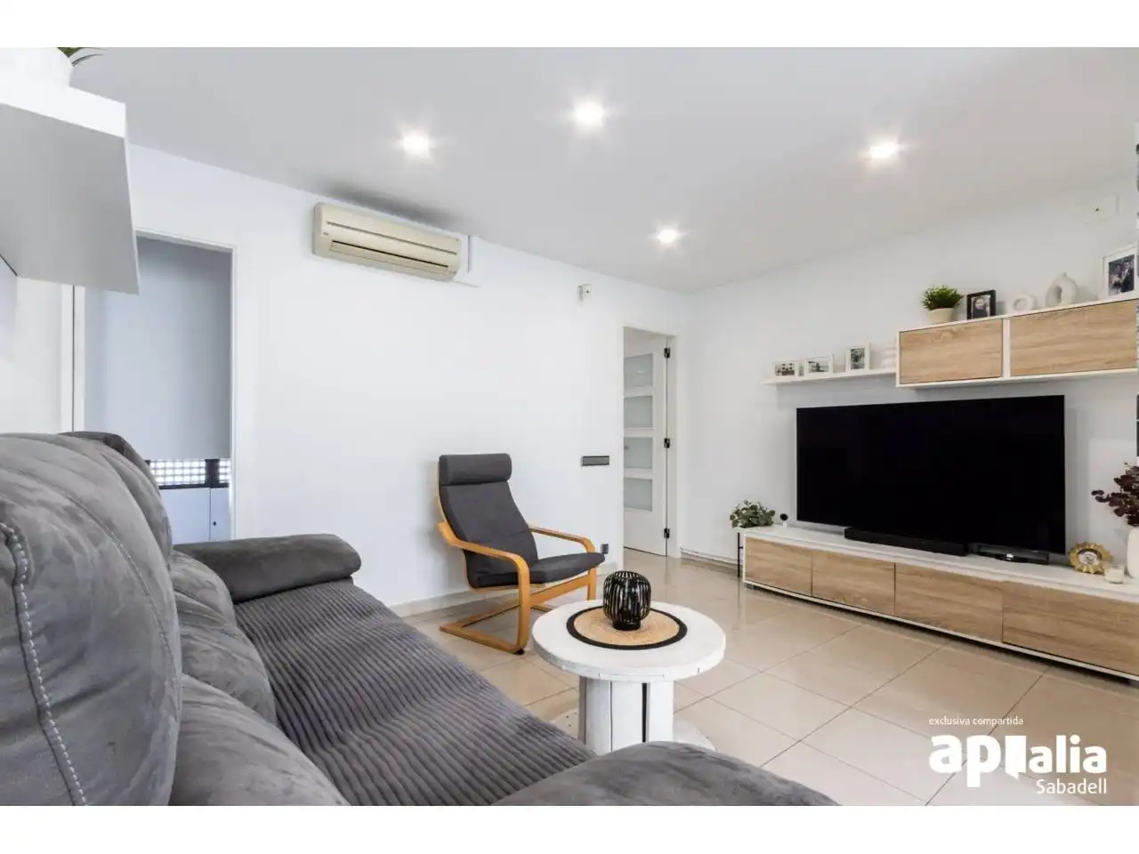 Sala d'estar de Casa o xalet en venda en Sabadell amb Aire condicionat, Calefacció i Parquet