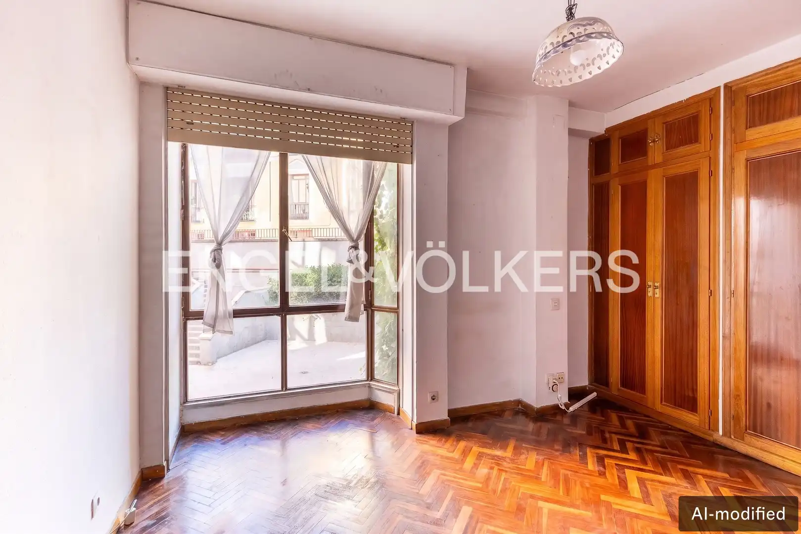 Außenansicht von Wohnung zum Verkauf in Madrid mit Heizung und Parkett
