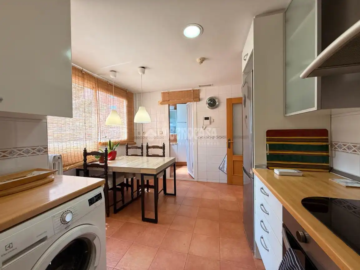 Kitchen of Flat for sale in Madrid  with Heating, Private garden and Parquet flooring