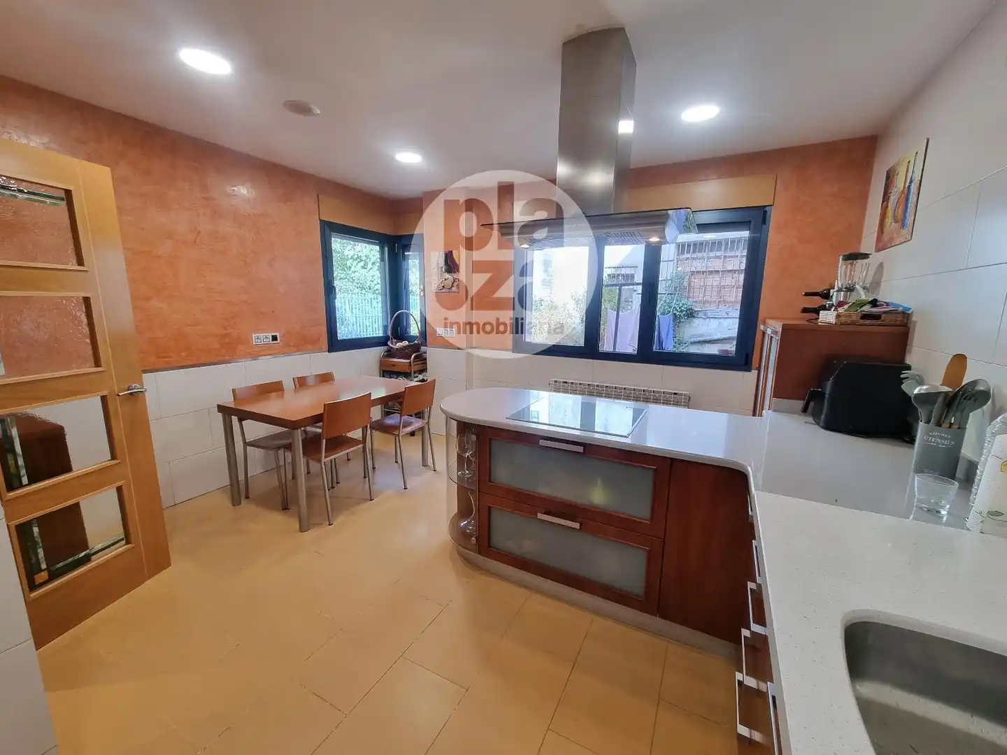 Küche von Haus oder Chalet zum Verkauf in Burgos mit Heizung, Terrasse und Abstellraum