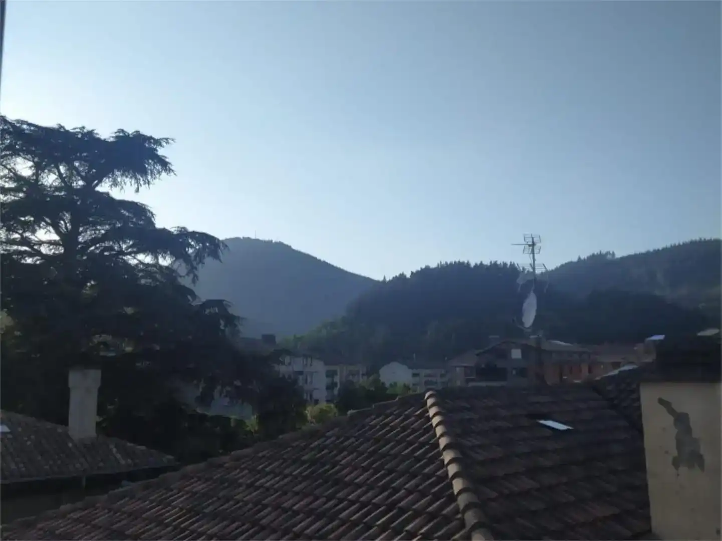 Vista exterior de Pis en venda en Aretxabaleta amb Balcó