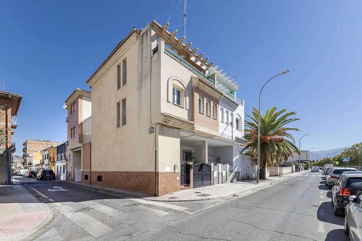 Exterior view of Houses for sale in Granada  with Terrace