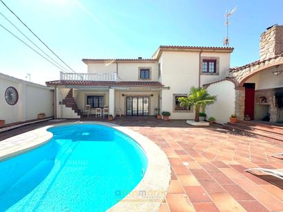 Vista exterior de Casa o xalet en venda en Machacón amb Calefacció, Jardí privat i Terrassa