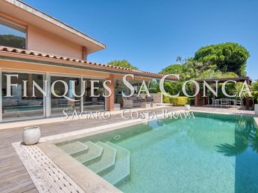 Villa con piscina in affitto a RAHOLA