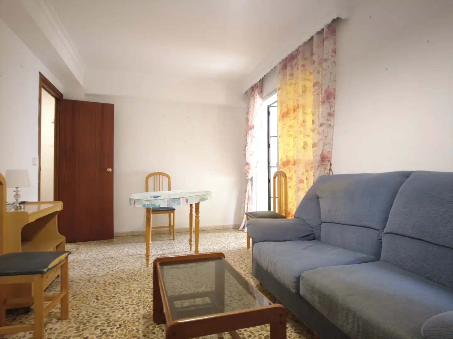 Sala de estar de Piso en venta en Marbella con Amueblado y Balcón