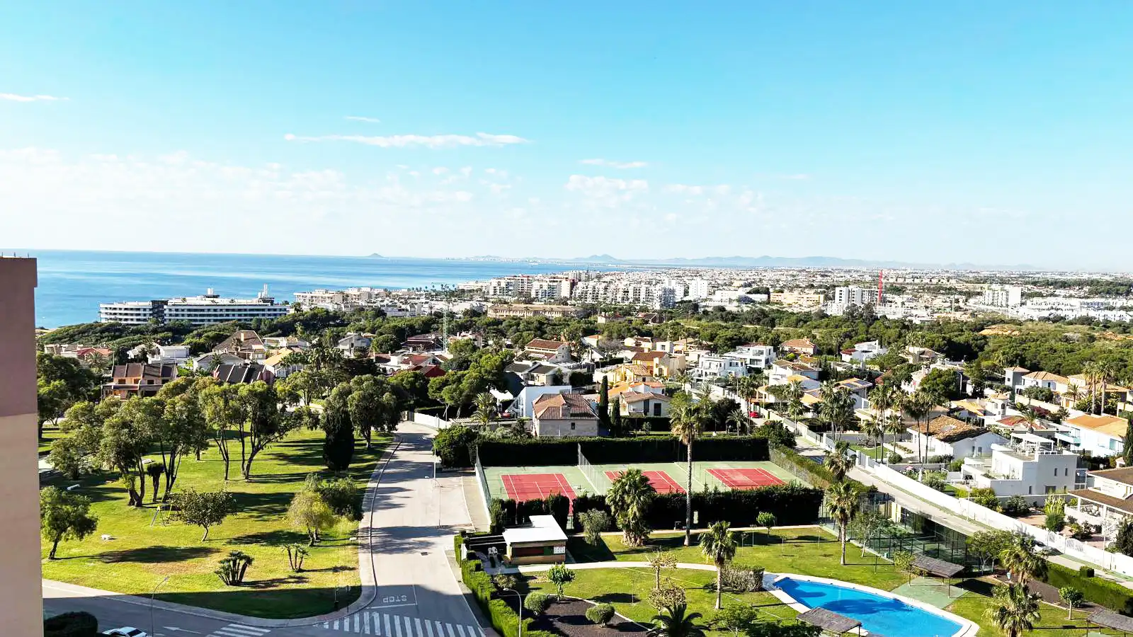 Vista exterior de Apartamento en venta en Orihuela con Aire acondicionado, Calefacción y Amueblado