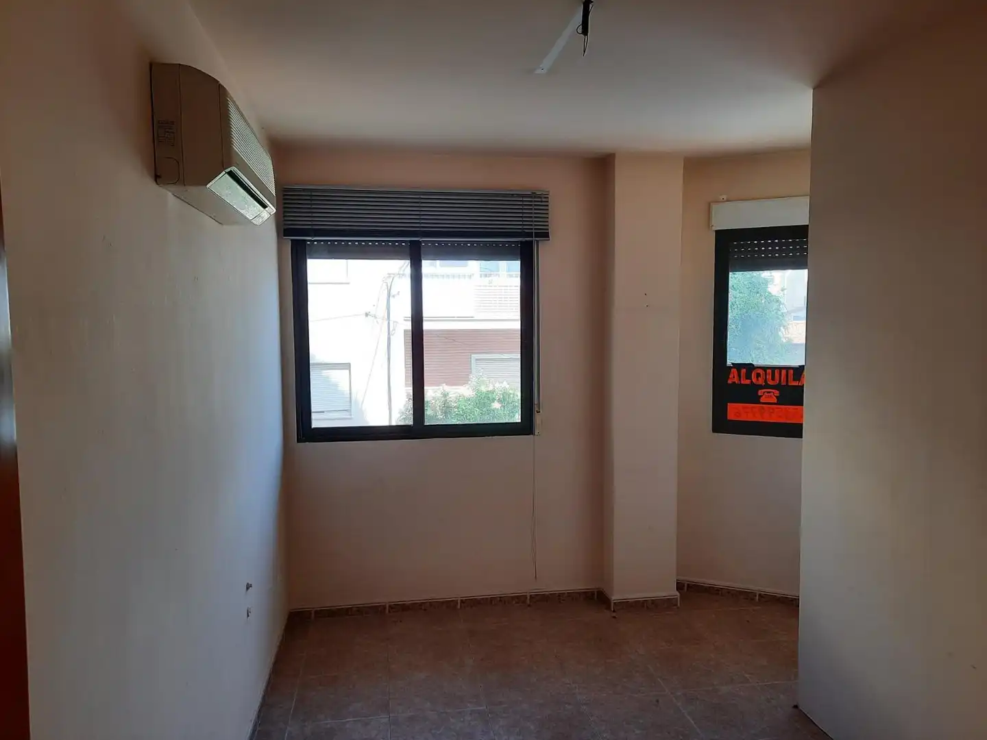 Habitación de Planta baja en venta en Almansa