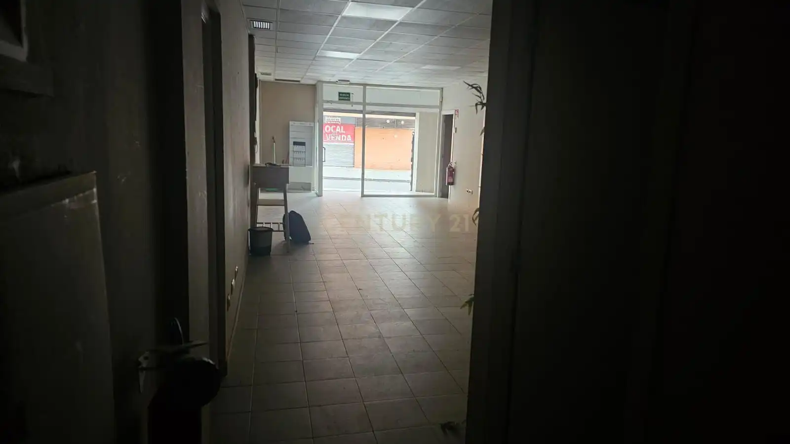 Local comercial en venda a Carrer de Can Murtra, 44, La Florida, Spain